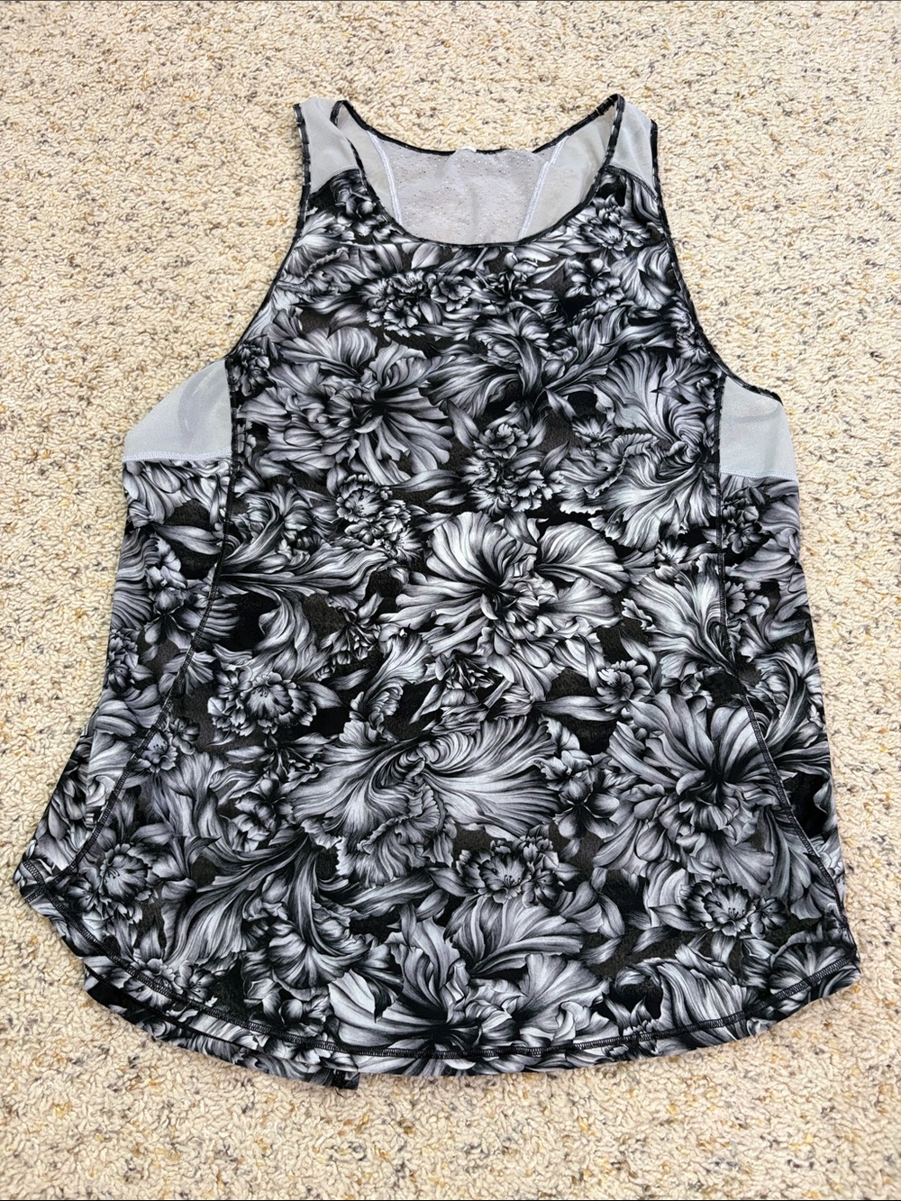 Lululemon Women's Black & Gray Floral Athletic Tank Top
